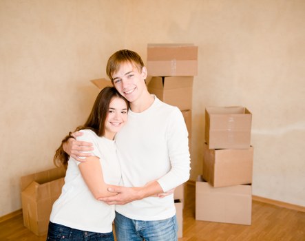 Packing boxes and labels for a Wimbledon home or business move